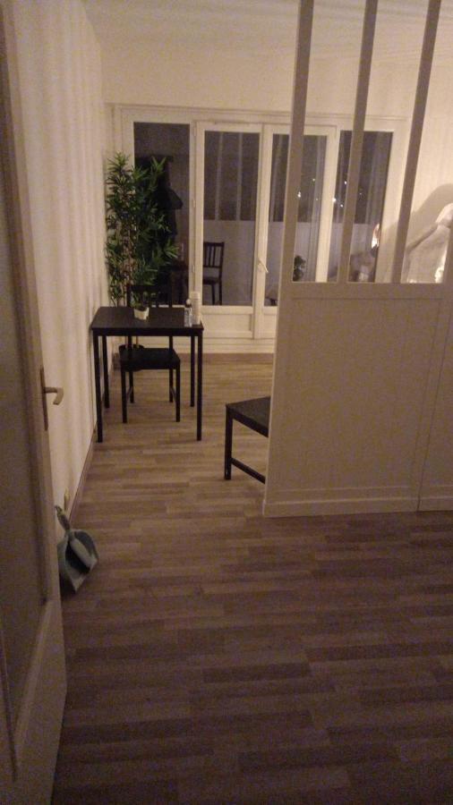 Lumineux Studio Avec Balcon / Cosy Flat With Balcony Apartamento Villejuif Exterior foto